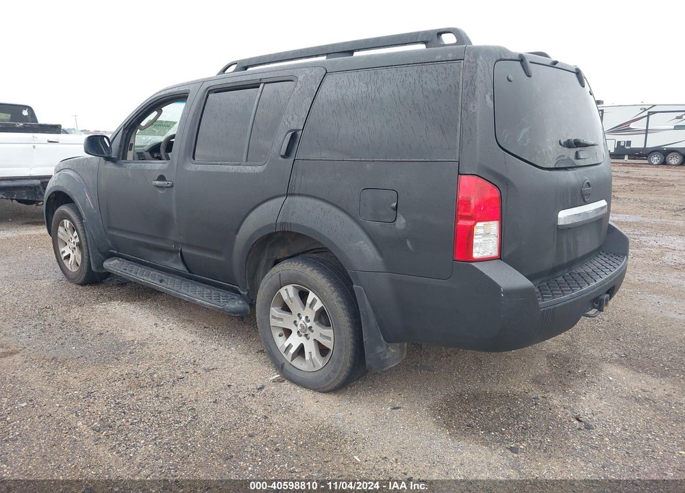 2011 NISSAN PATHFINDER SILVER VIN: 5N1AR1NB7BC601008