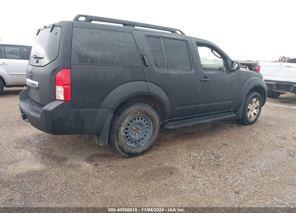 2011 NISSAN PATHFINDER SILVER VIN: 5N1AR1NB7BC601008
