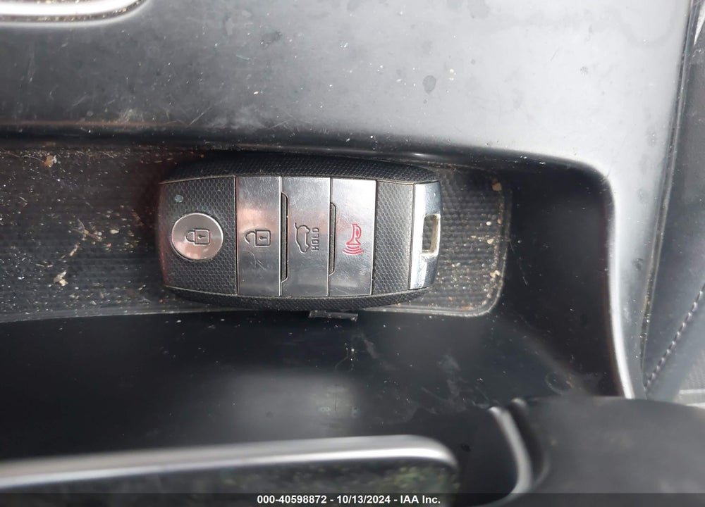 2017 KIA SORENTO 3.3L SXL VIN: 5XYPKDA55HG262323