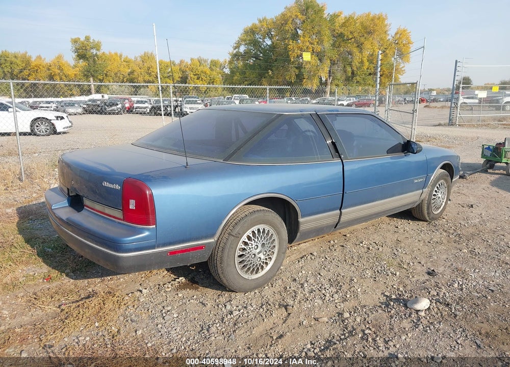 1988 OLDSMOBILE CUTLASS SUPREME SL VIN: 1G3WS14W7JD354035