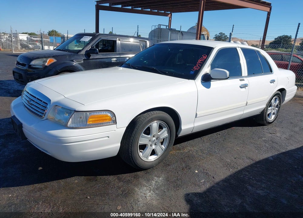 2011 FORD CROWN VICTORIA LX VIN: 2FABP7EV8BX155472