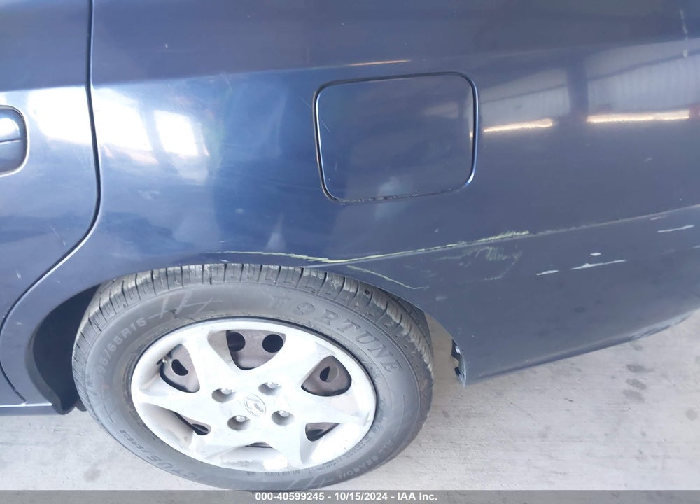 2005 HYUNDAI ELANTRA GLS/GT VIN: KMHDN46D35U023322