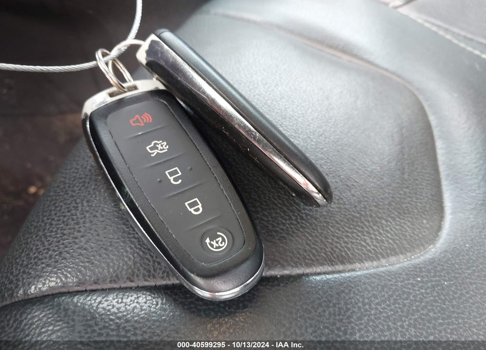 2015 FORD FOCUS TITANIUM VIN: 1FADP3N20FL355689