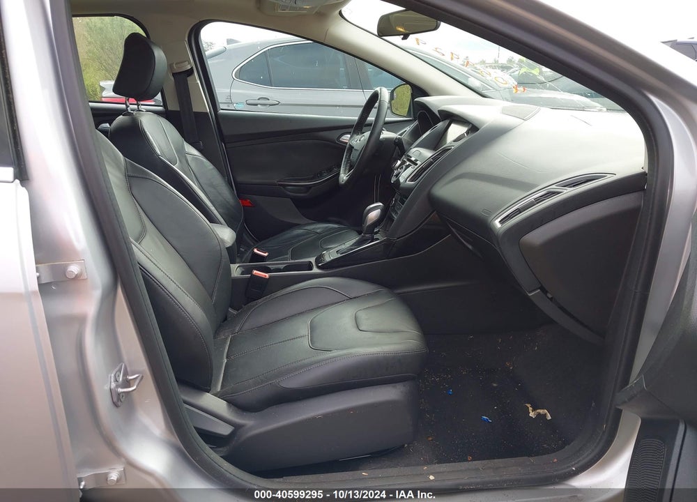 2015 FORD FOCUS TITANIUM VIN: 1FADP3N20FL355689