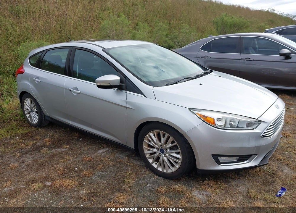 2015 FORD FOCUS TITANIUM VIN: 1FADP3N20FL355689