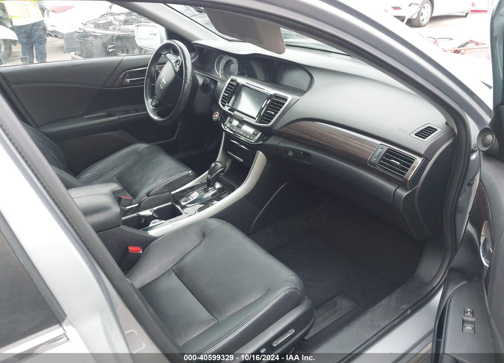 2017 HONDA ACCORD EX-L VIN: 1HGCR2F88HA154622