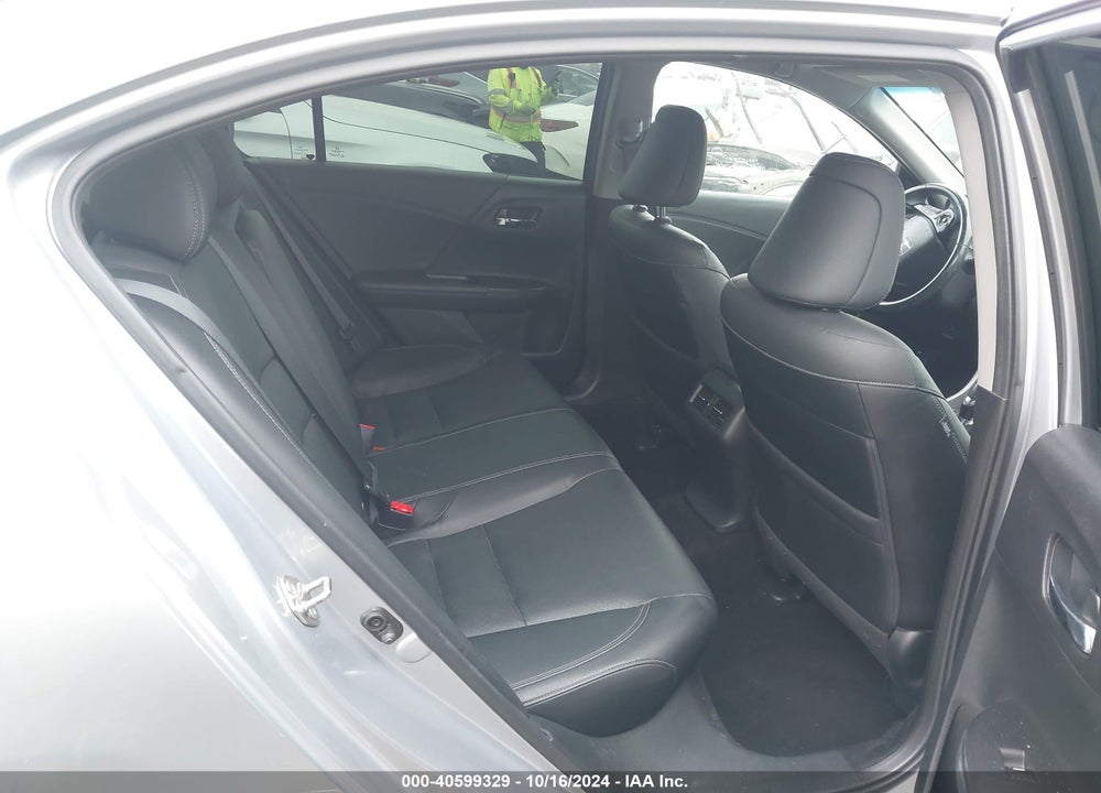 2017 HONDA ACCORD EX-L VIN: 1HGCR2F88HA154622