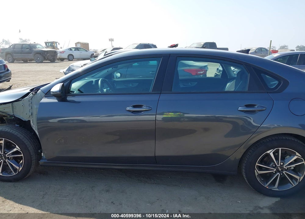 2024 KIA FORTE LXS VIN: 3KPF24AD4RE701142