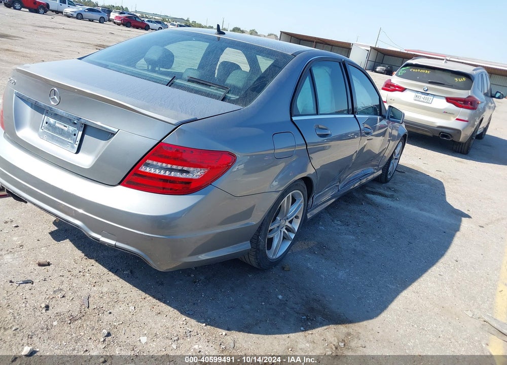 2014 MERCEDES-BENZ C 250 LUXURY/SPORT VIN: WDDGF4HB6EG240832
