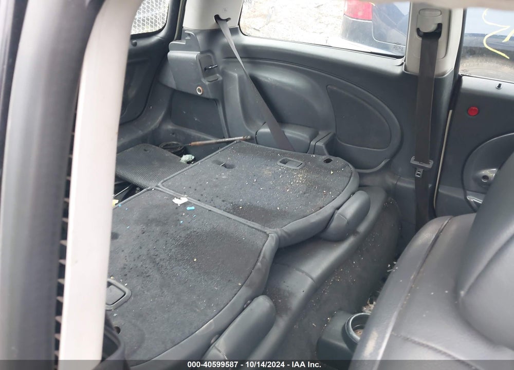 2006 MINI COOPER VIN: WMWRC335X6TK63897