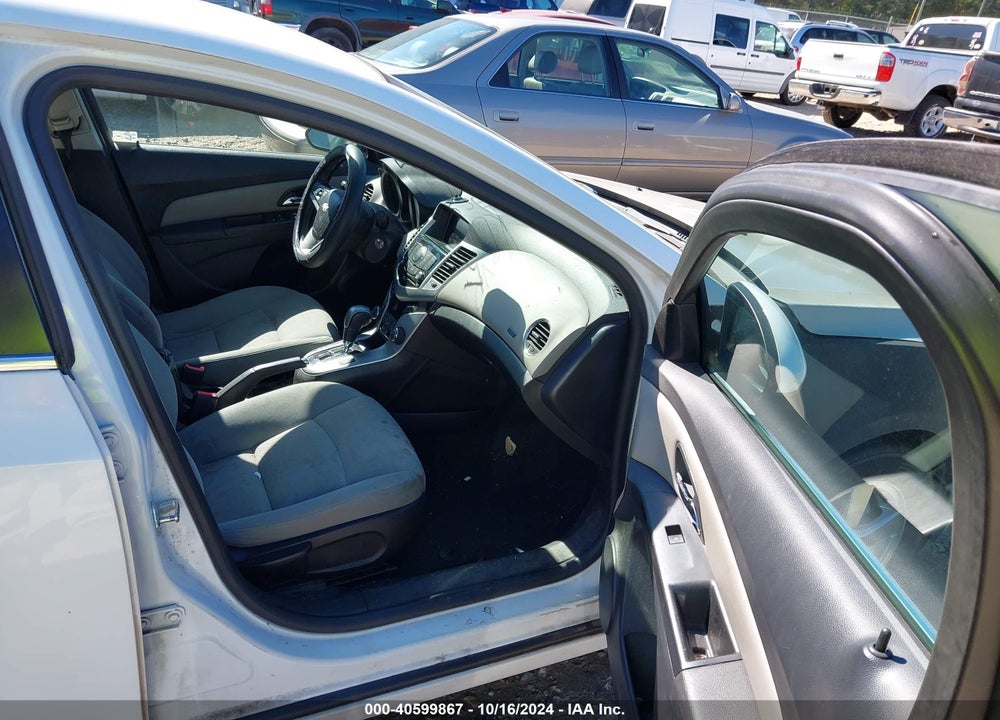 2014 CHEVROLET CRUZE 1LT AUTO VIN: 1G1PC5SB2E7148434