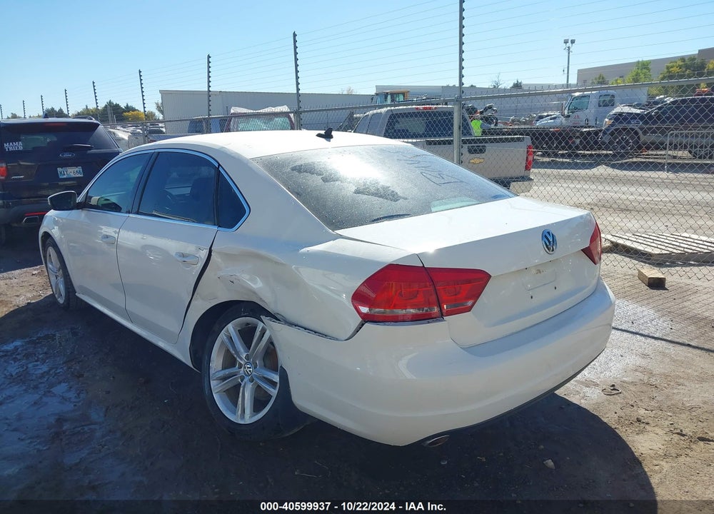 2015 VOLKSWAGEN PASSAT VIN: 1VWBV7A39FC068295