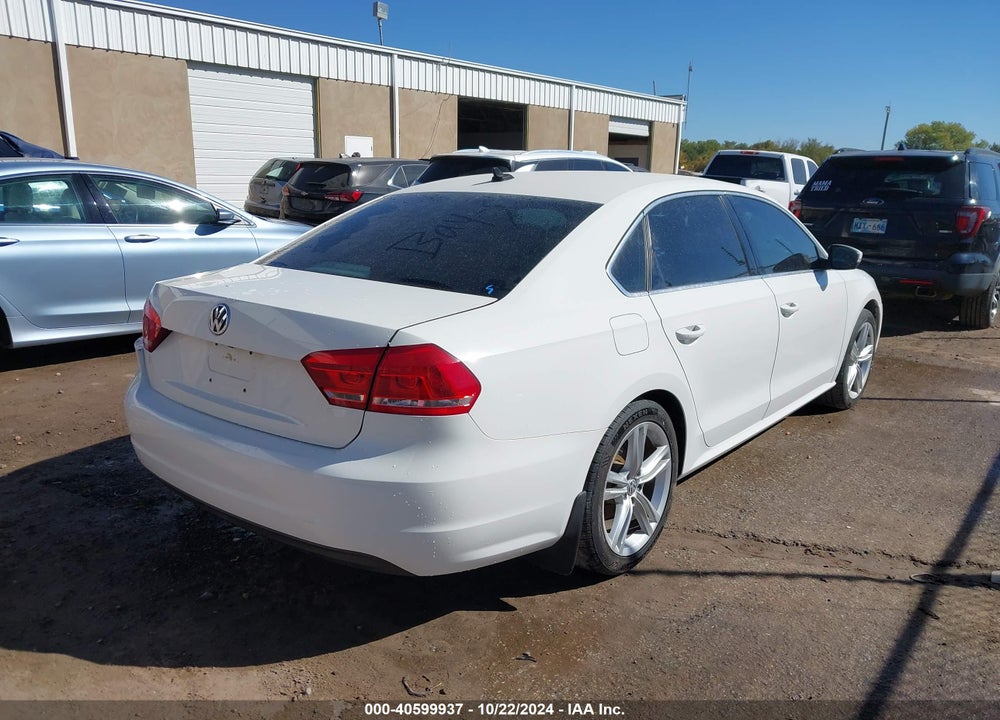 2015 VOLKSWAGEN PASSAT VIN: 1VWBV7A39FC068295