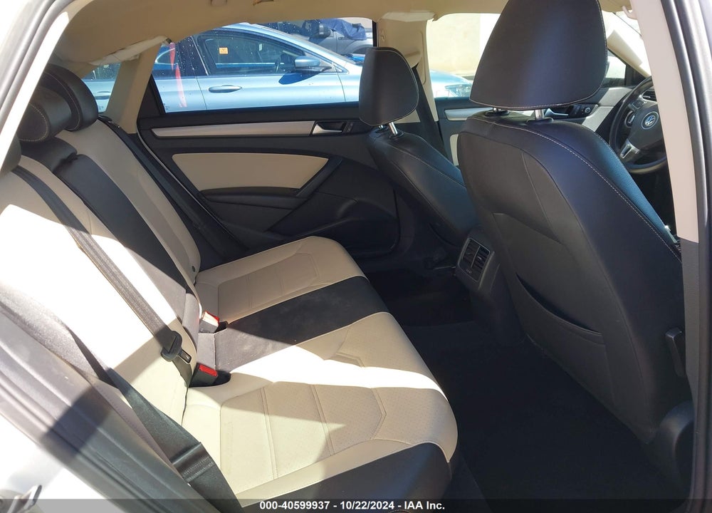 2015 VOLKSWAGEN PASSAT VIN: 1VWBV7A39FC068295