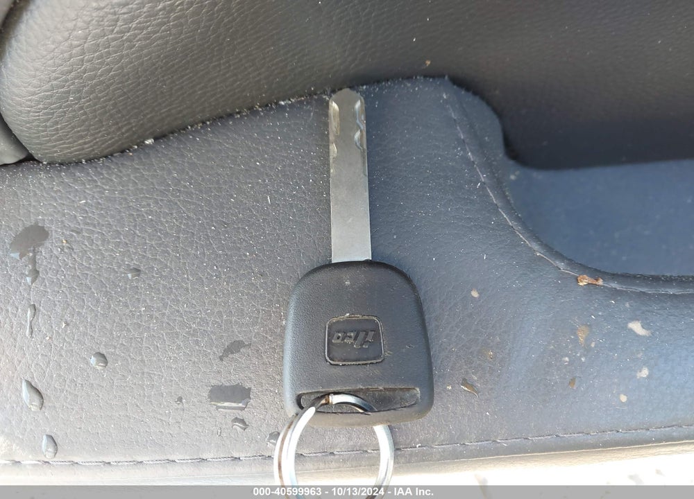 2007 HONDA PILOT EX-L VIN: 2HKYF186X7H524186