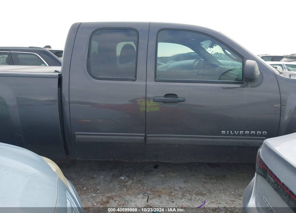 2011 CHEVROLET SILVERADO 1500 LT VIN: 1GCRKSE33BZ426389