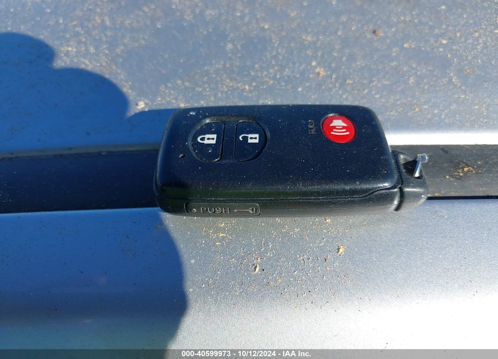 2011 TOYOTA PRIUS TWO VIN: JTDKN3DU2B0264641