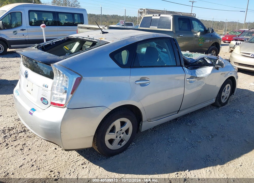 2011 TOYOTA PRIUS TWO VIN: JTDKN3DU2B0264641