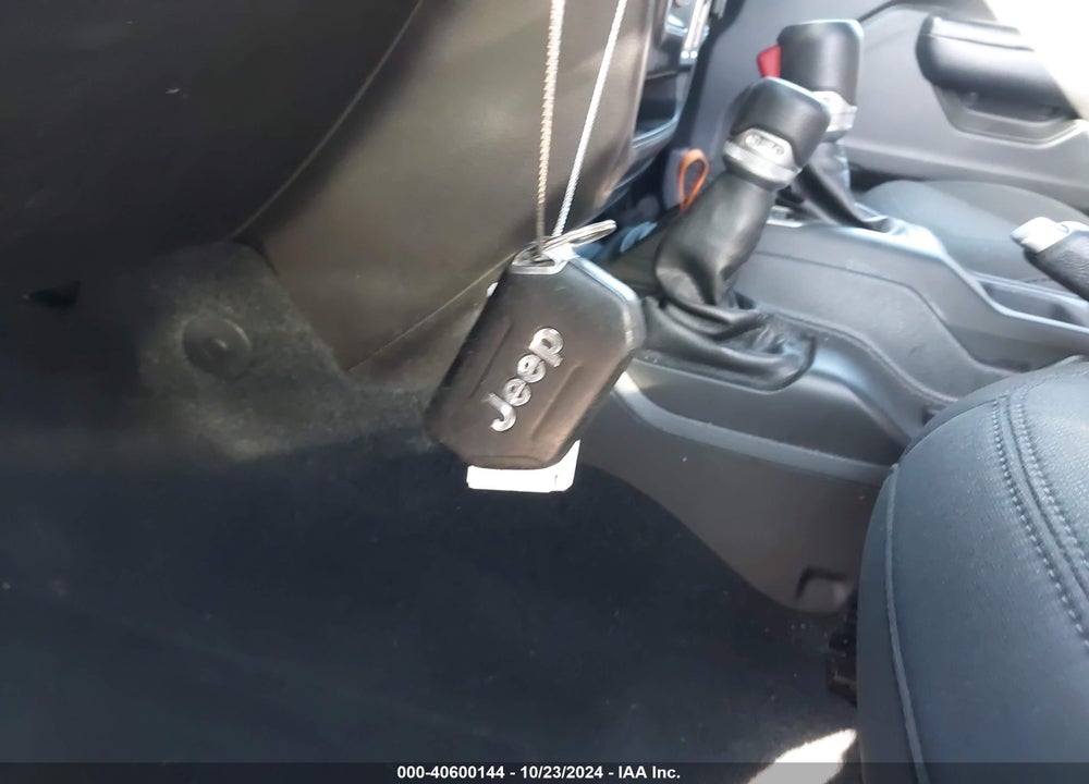 2019 JEEP WRANGLER UNLIMITED SPORT S 4X4 VIN: 1C4HJXDG7KW638973