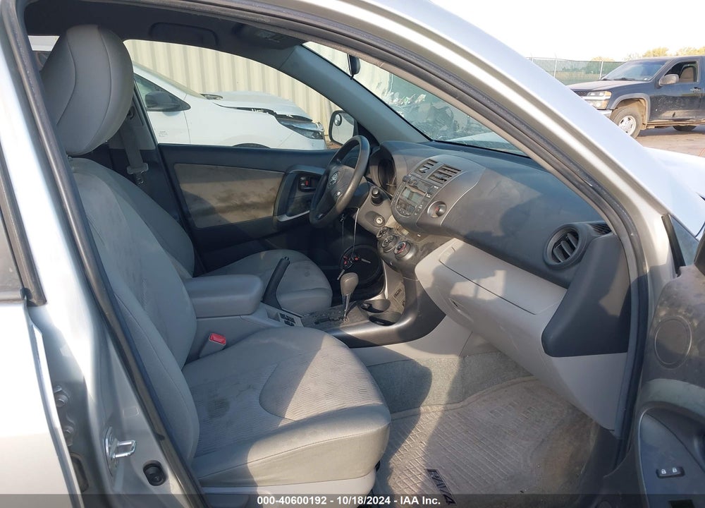 2011 TOYOTA RAV4 VIN: 2T3ZF4DV2BW085859