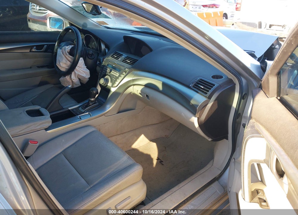 2009 ACURA TL 3.5 VIN: 19UUA865X9A016392