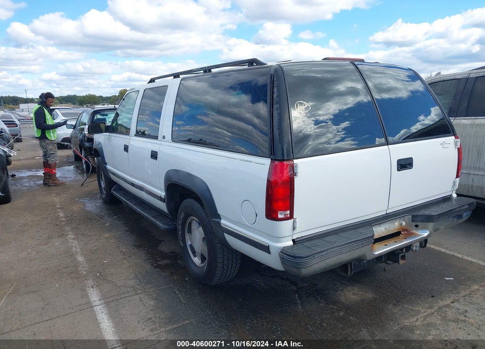 1999 CHEVROLET SUBURBAN 1500 LT VIN: 1GNFK16R4XJ348461