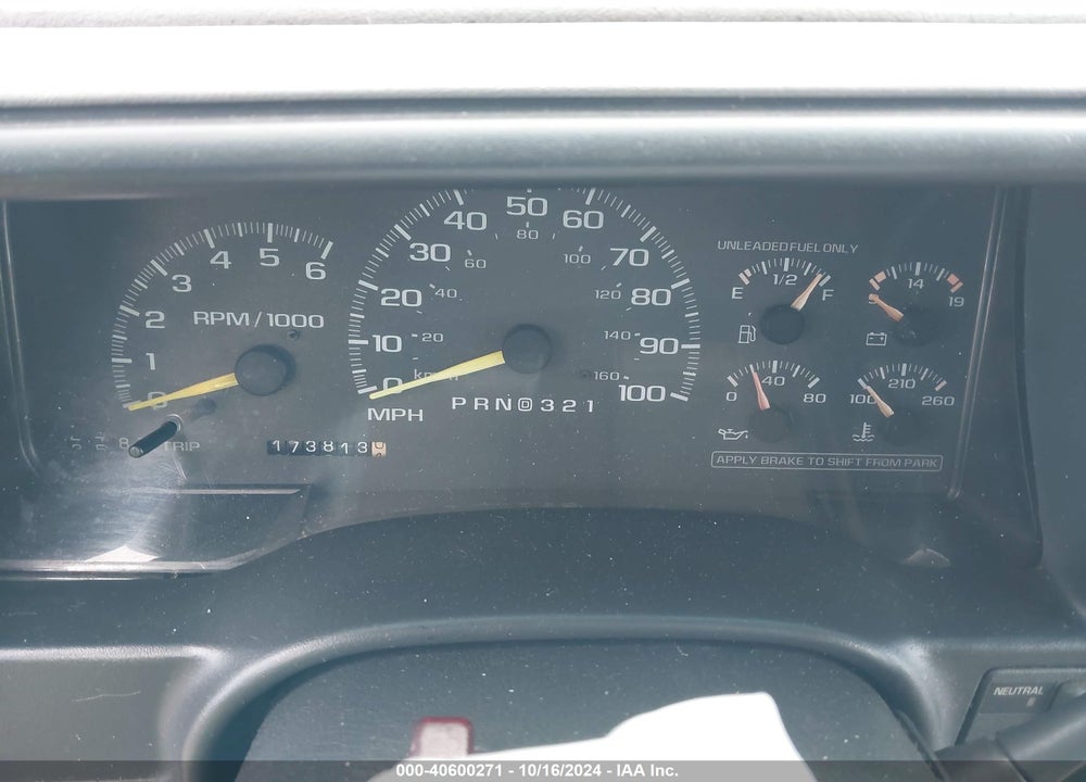 1999 CHEVROLET SUBURBAN 1500 LT VIN: 1GNFK16R4XJ348461