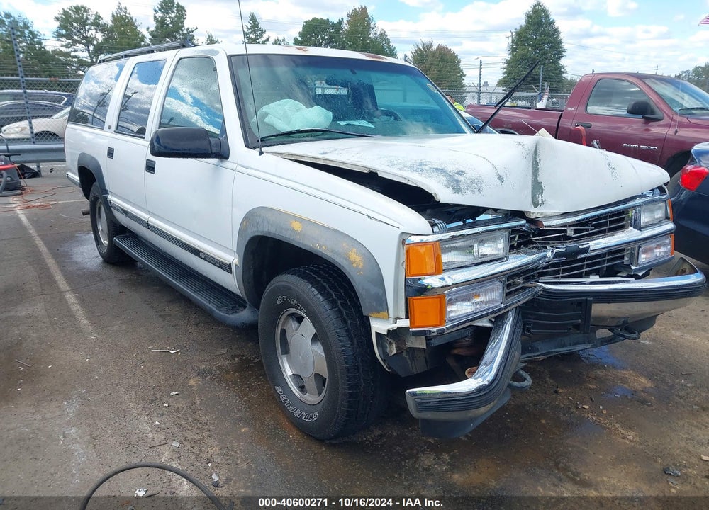 1999 CHEVROLET SUBURBAN 1500 LT VIN: 1GNFK16R4XJ348461