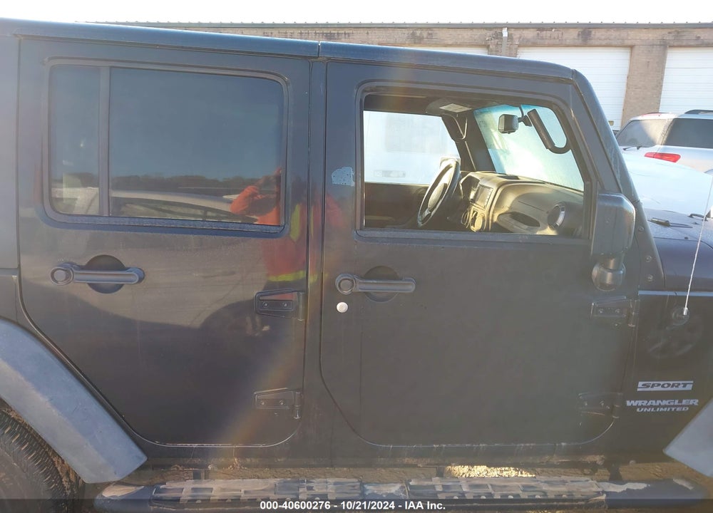 2015 JEEP WRANGLER UNLIMITED SPORT VIN: 1C4BJWDG9FL591176
