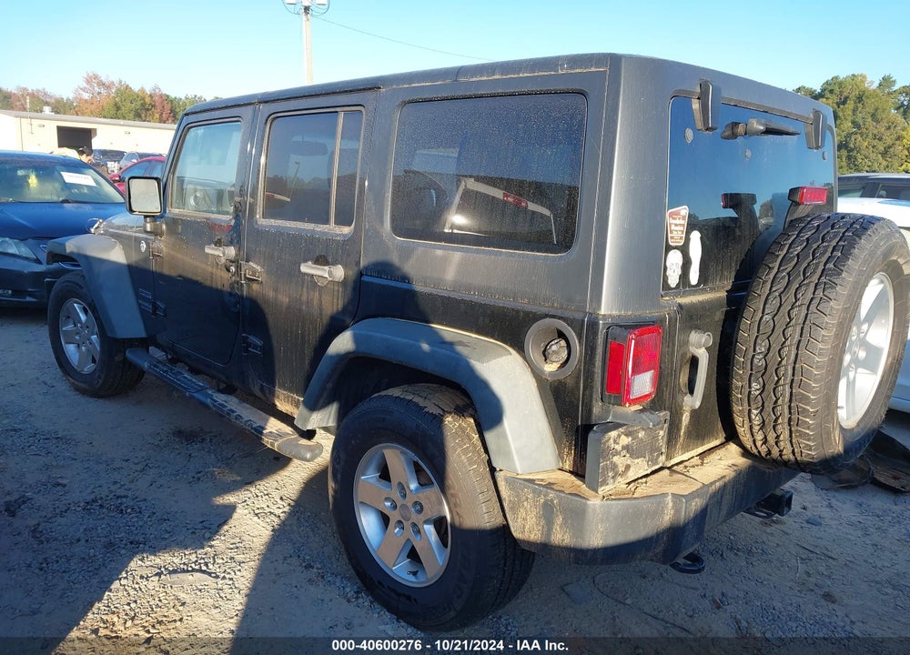 2015 JEEP WRANGLER UNLIMITED SPORT VIN: 1C4BJWDG9FL591176