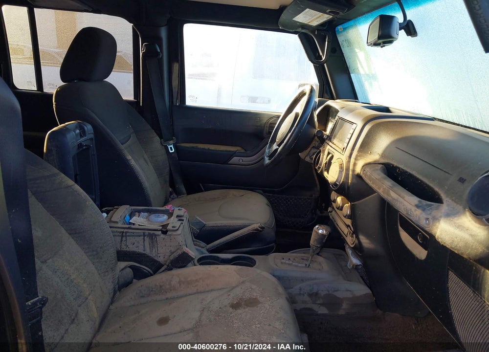 2015 JEEP WRANGLER UNLIMITED SPORT VIN: 1C4BJWDG9FL591176