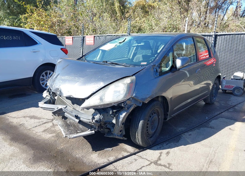 2013 HONDA FIT VIN: JHMGE8H38DC081989