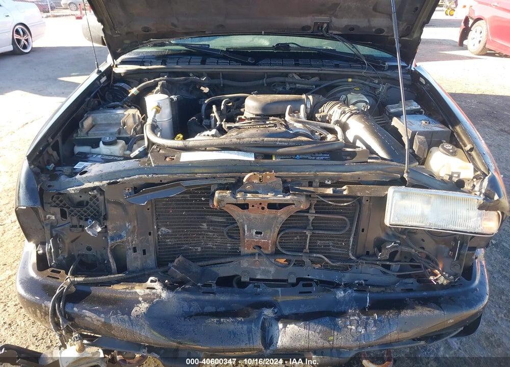 2003 CHEVROLET S-10 LS VIN: 1GCDT13X53K137743