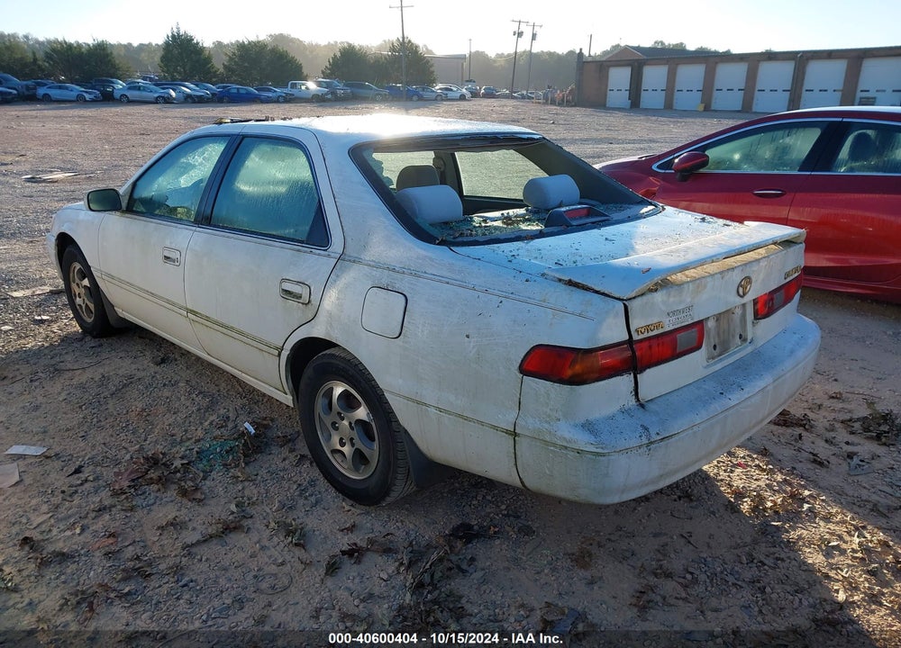 1997 TOYOTA CAMRY LE VIN: 4T1BG22K9VU174899