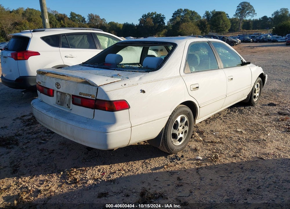 1997 TOYOTA CAMRY LE VIN: 4T1BG22K9VU174899