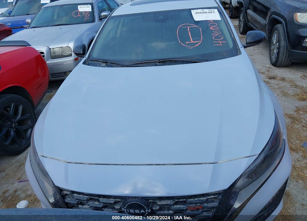2024 NISSAN ALTIMA SR FWD VIN: 1N4BL4CV9RN323970