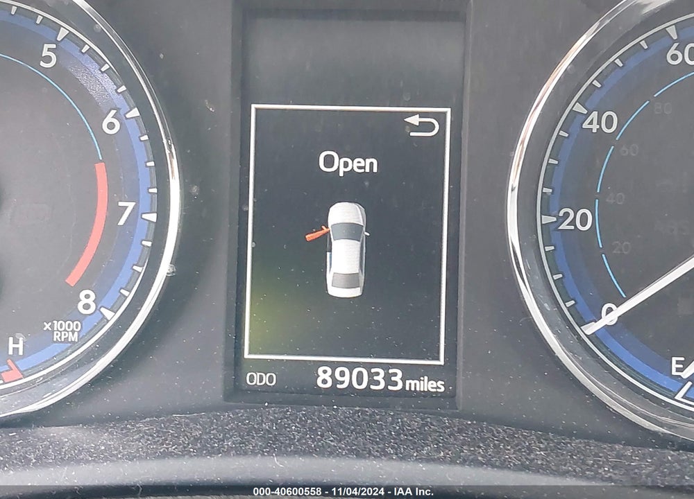 2017 TOYOTA COROLLA SE VIN: 5YFBURHE1HP696399
