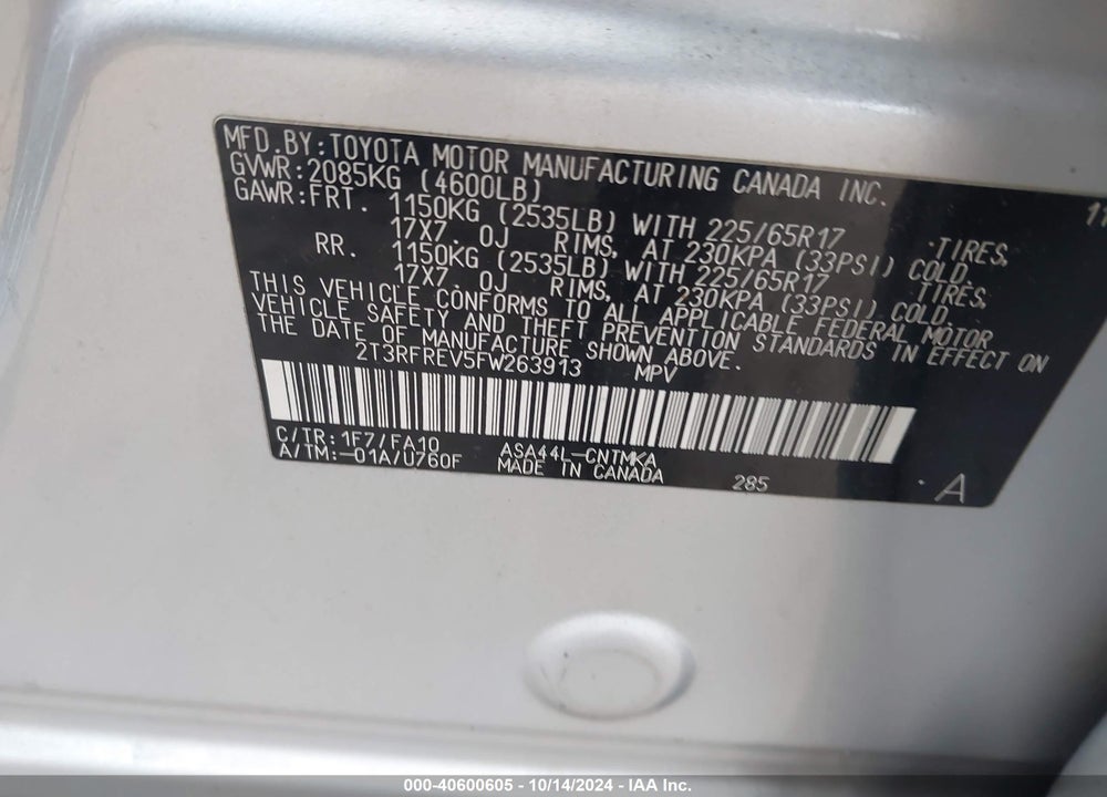 2015 TOYOTA RAV4 XLE VIN: 2T3RFREV5FW263913