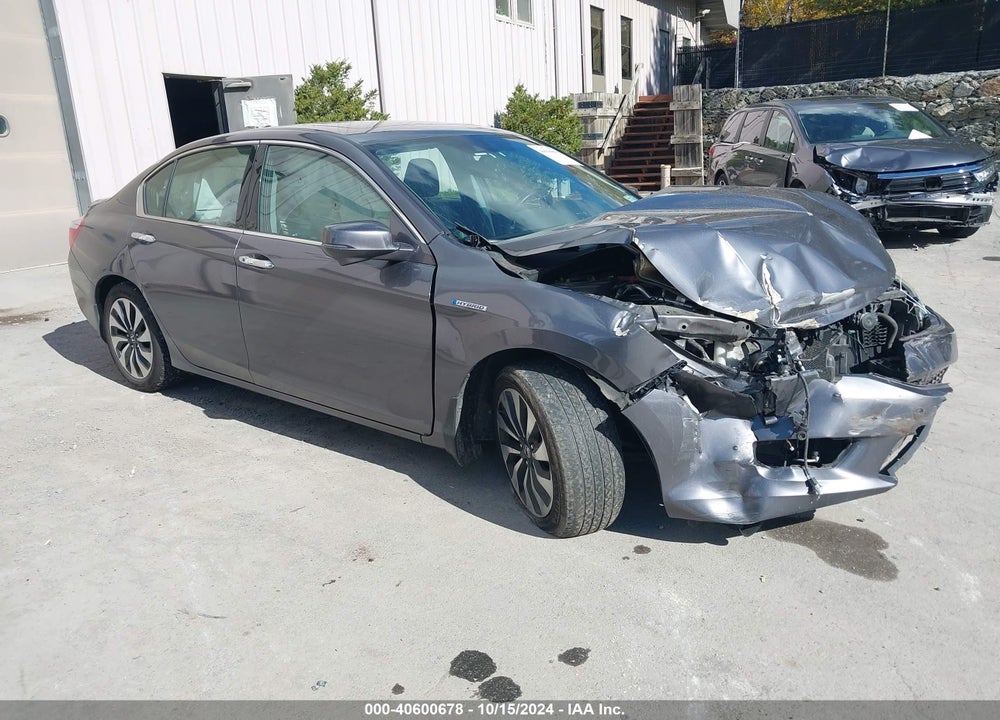 2015 HONDA ACCORD HYBRID EX-L VIN: 1HGCR6F53FA013788