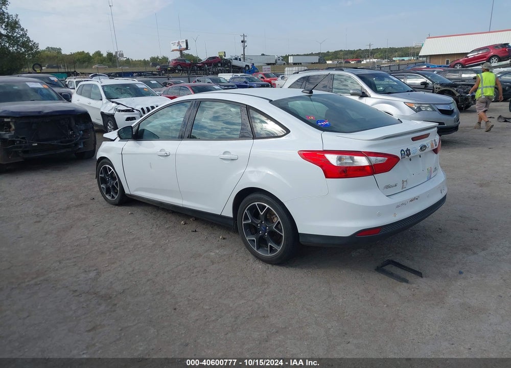 2014 FORD FOCUS SE VIN: 1FADP3F20EL259218