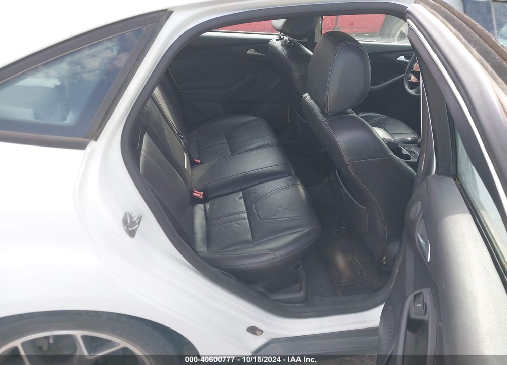 2014 FORD FOCUS SE VIN: 1FADP3F20EL259218