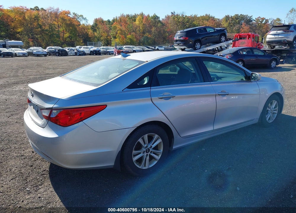 2013 HYUNDAI SONATA GLS VIN: 5NPEB4AC3DH561530