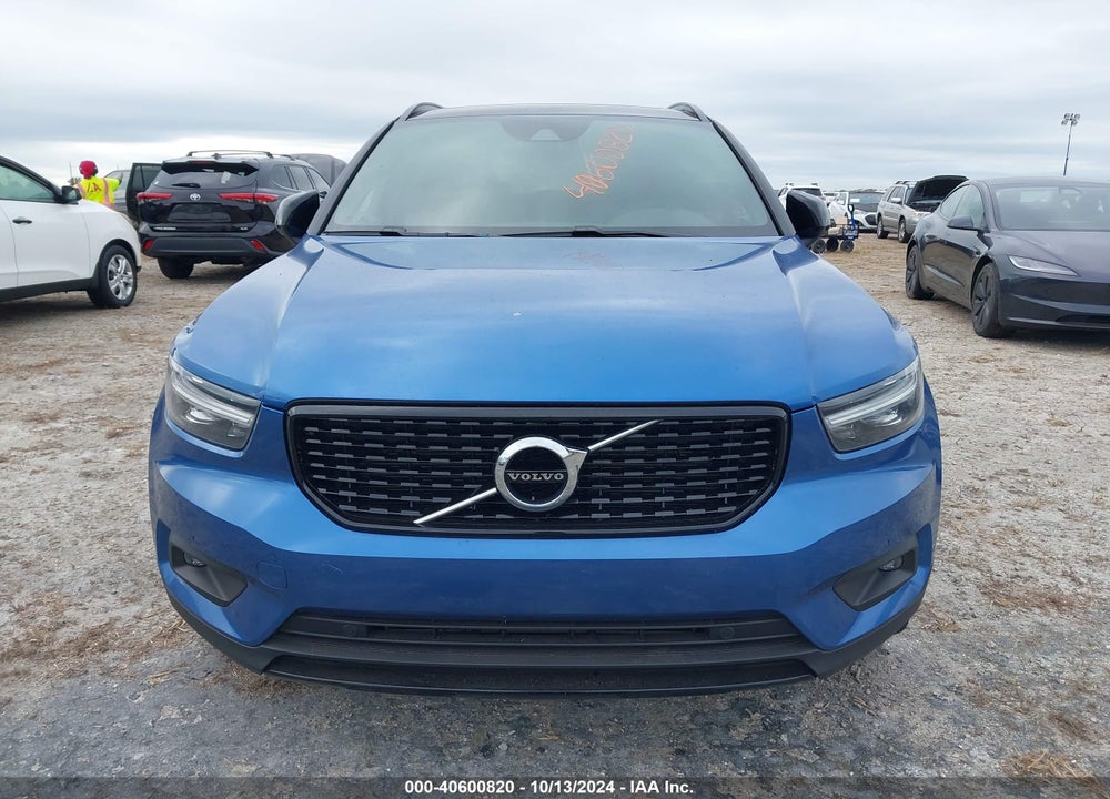 2021 VOLVO XC40 T5 R-DESIGN VIN: YV4162UM7M2570208