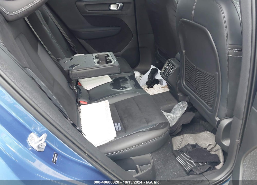 2021 VOLVO XC40 T5 R-DESIGN VIN: YV4162UM7M2570208