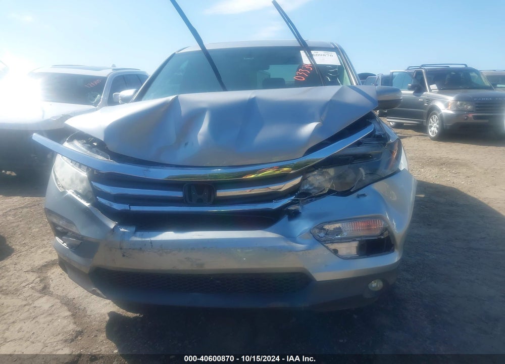 2018 HONDA PILOT EX-L VIN: 5FNYF6H89JB033340