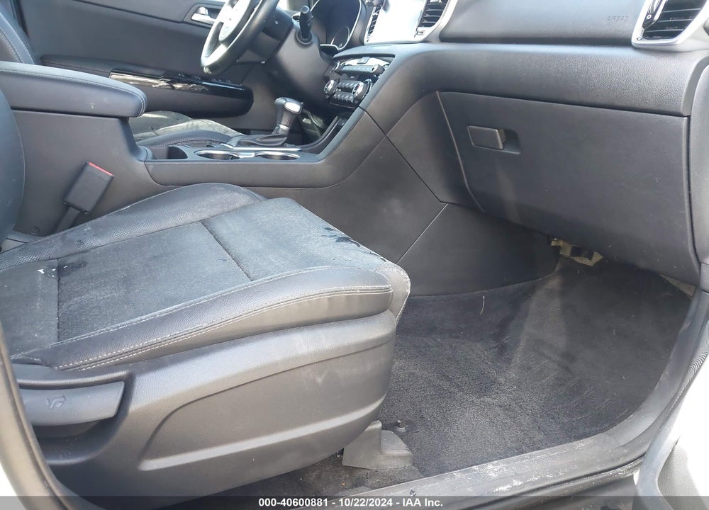 2021 KIA SPORTAGE EX VIN: KNDPN3AC8M7935788