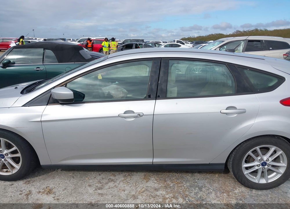 2018 FORD FOCUS SE VIN: 1FADP3K24JL256192