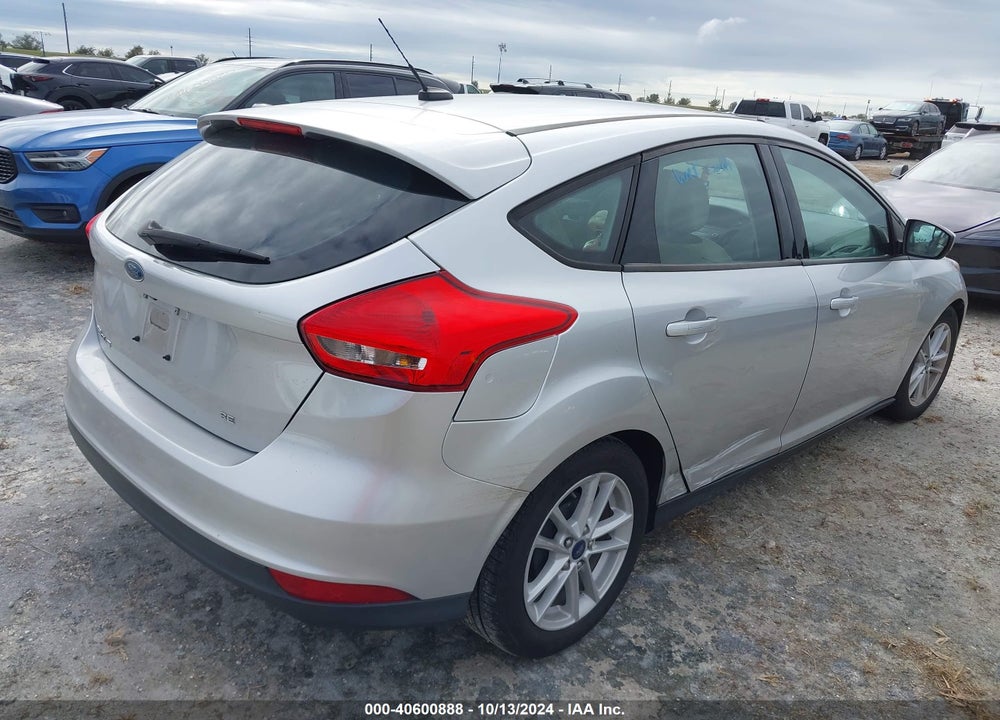 2018 FORD FOCUS SE VIN: 1FADP3K24JL256192