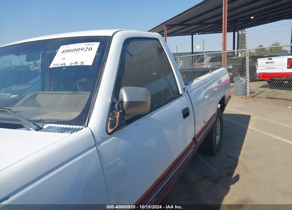 1990 GMC SIERRA C2500 VIN: 1GTGC24K7LE514240