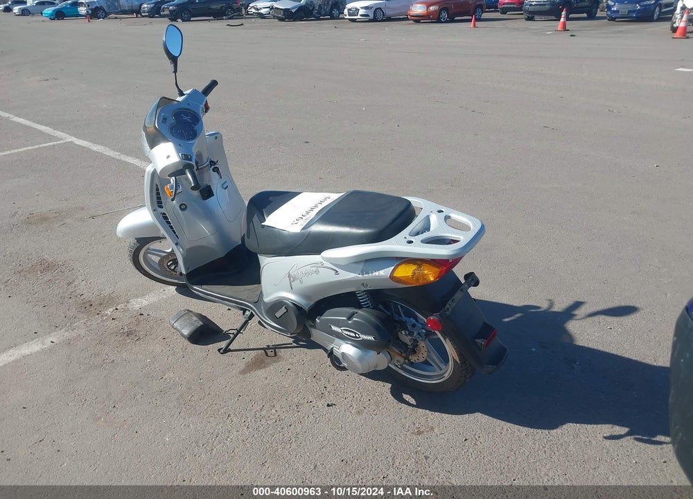 2009 QLINK N/A VIN: LCETDKP6X96000413